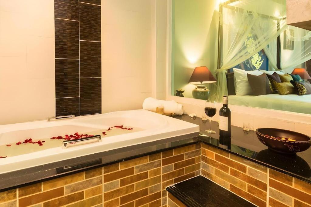 Hotel Tanawan Phuket Patong