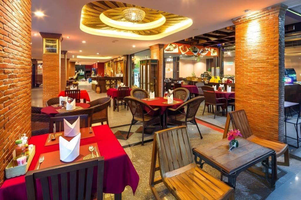 Tanawan Phuket Hotel 3*