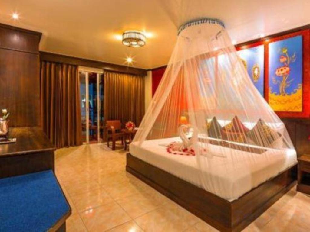 Tanawan Phuket 3*