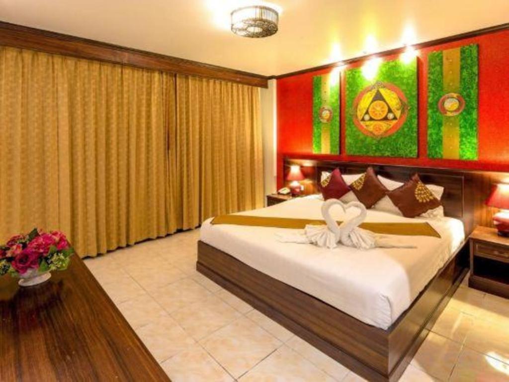 Tanawan Phuket 3*