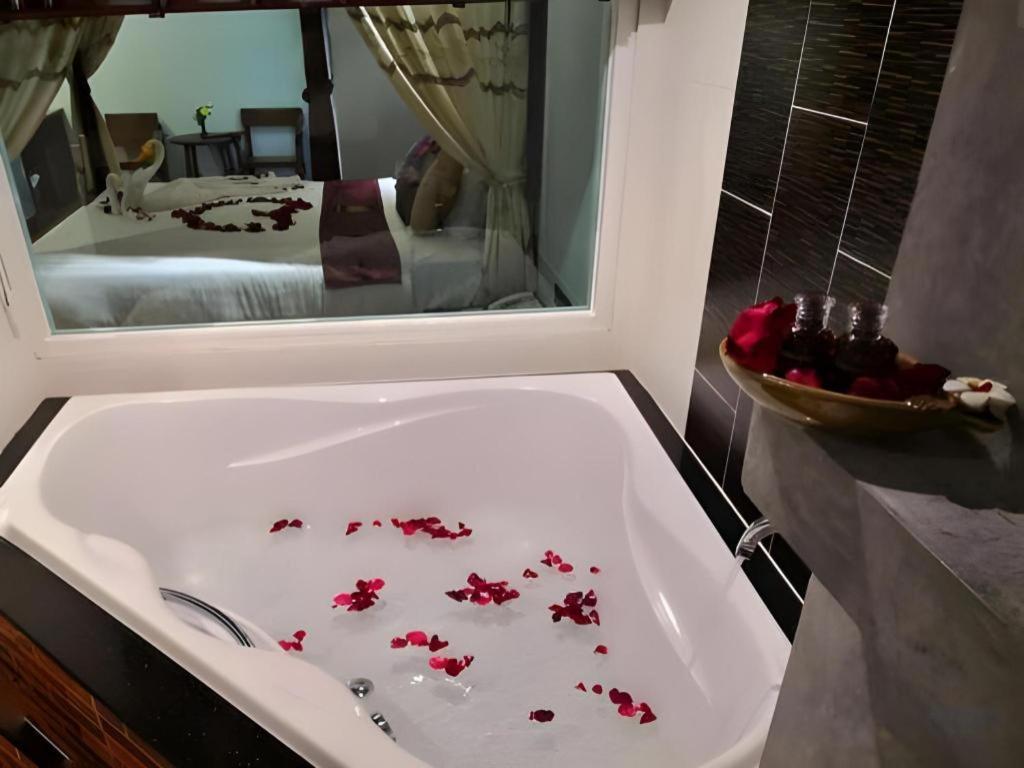 Tanawan Phuket Hotel Patong